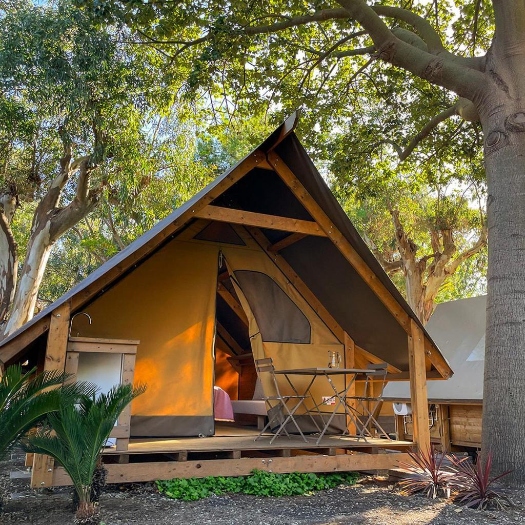 Il Pampaleone Glamping And Resort Acireale Eksteriør bilde