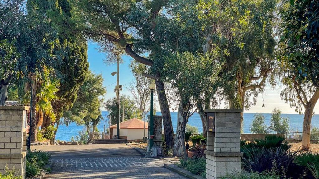 Il Pampaleone Glamping And Resort Acireale Eksteriør bilde