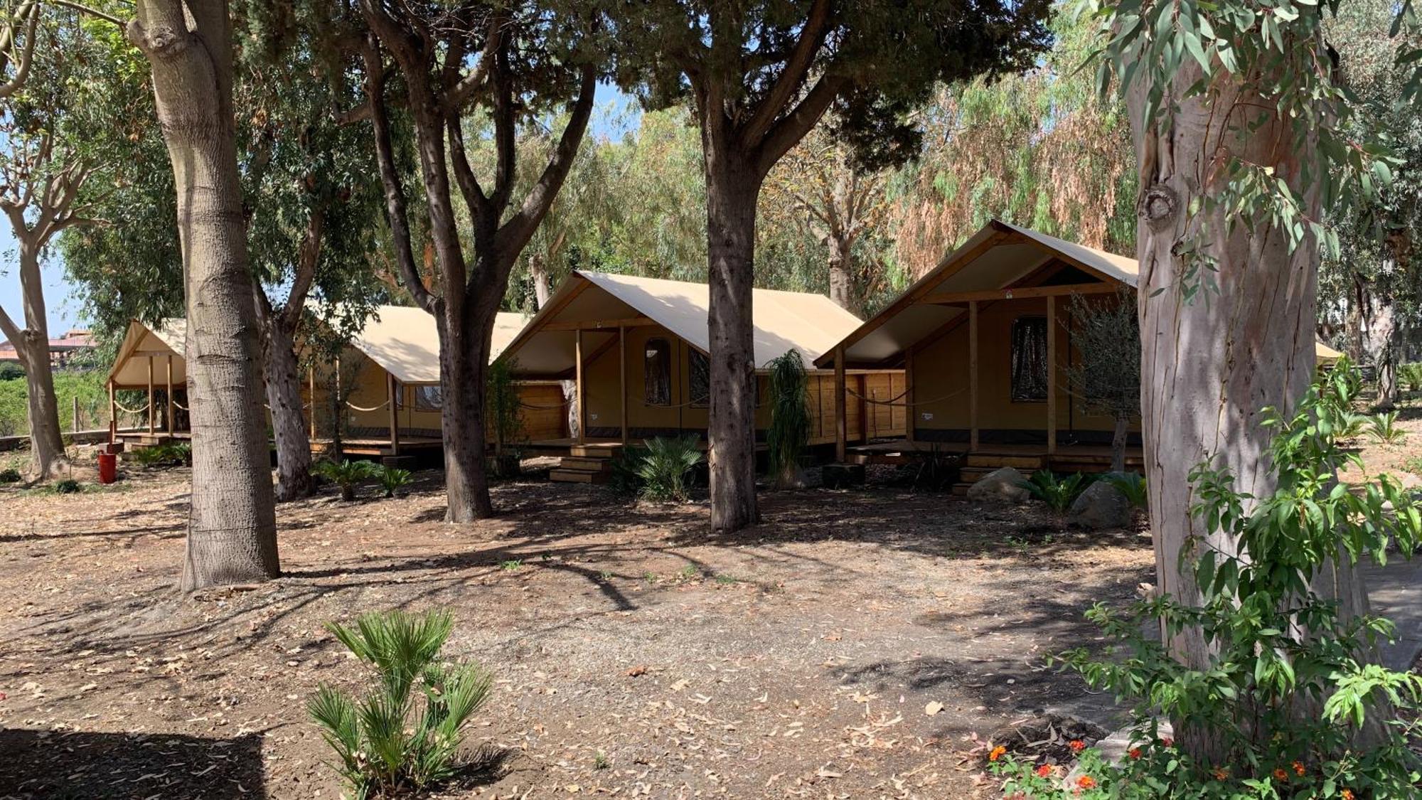 Il Pampaleone Glamping And Resort Acireale Eksteriør bilde