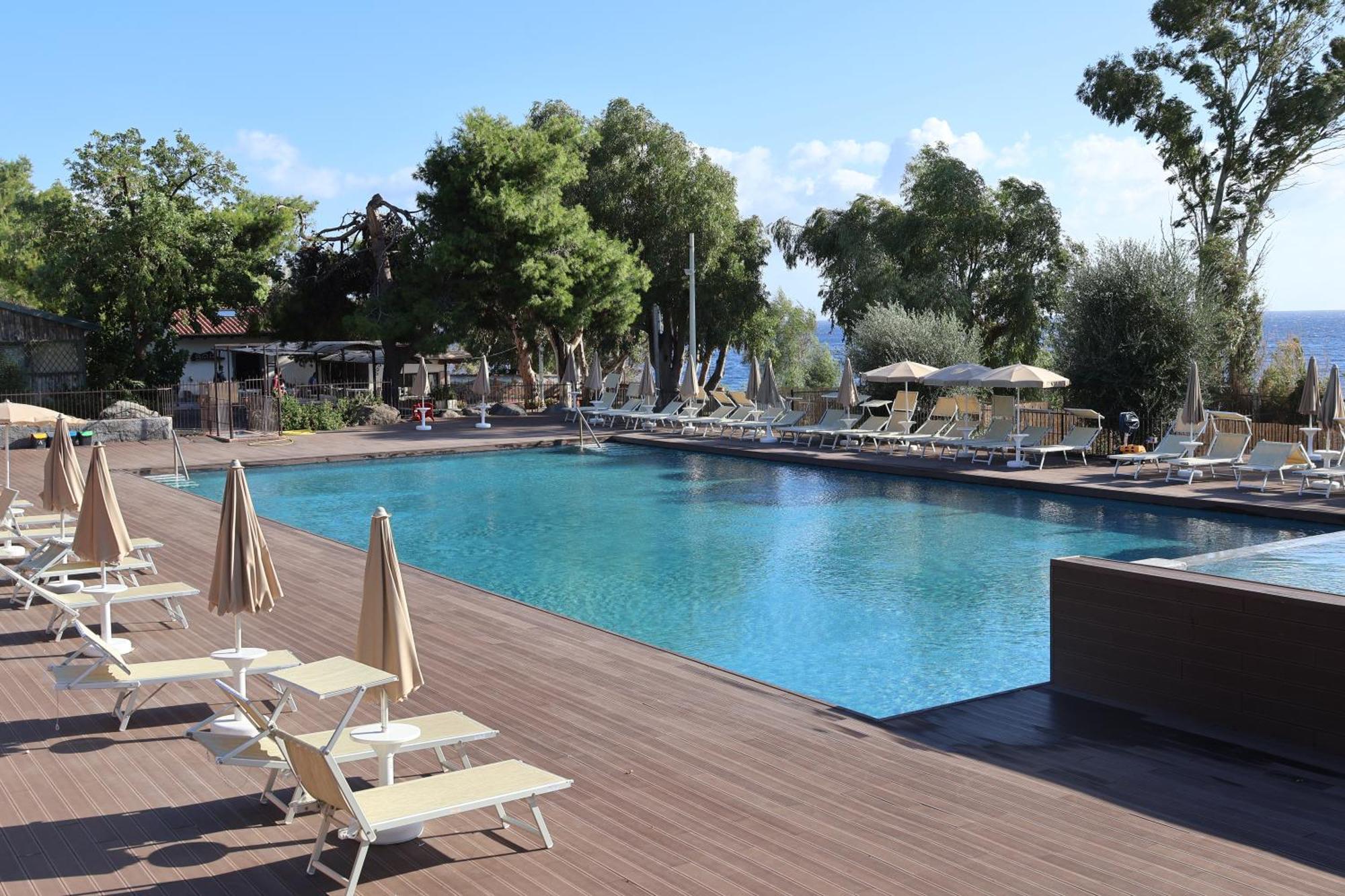 Il Pampaleone Glamping And Resort Acireale Eksteriør bilde